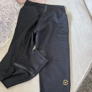 Women’s large virus leggings